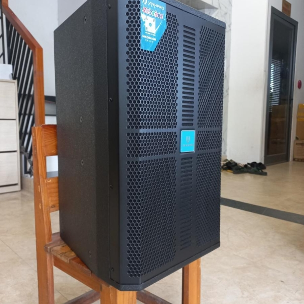 Loa Full Vinhpro VN-8800 với công suất tối đa 1400W