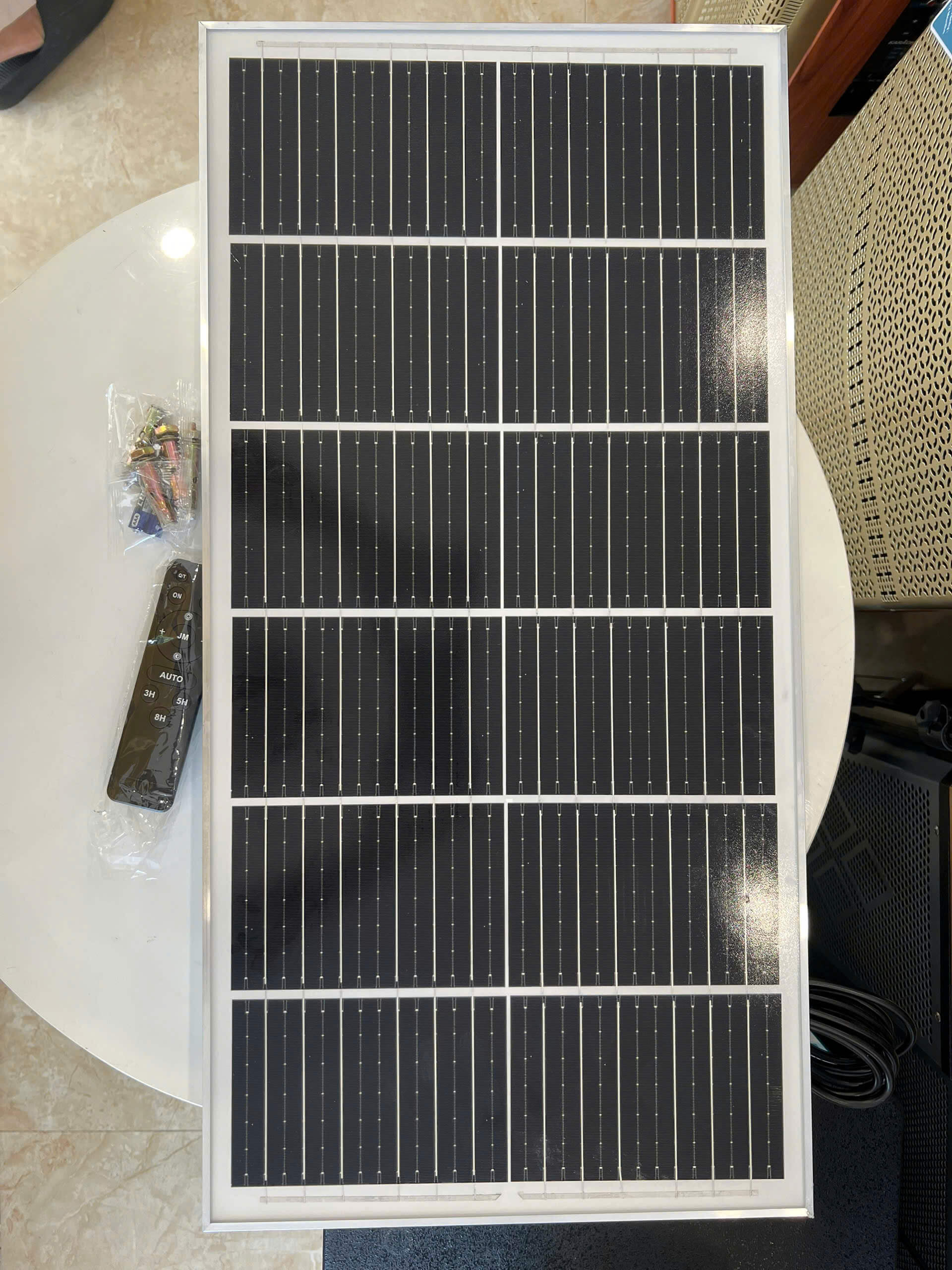 Đèn Năng Lượng Mặt Trời IP68 300W – Chiếu Sáng Siêu Sáng, Chuẩn Chống Nước IP68, Bền Bỉ Ngoài Trời - Ảnh 3